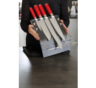 Magnetický stojan Dick na nože s noži ze série Red Spirit