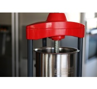 Ruční plnička F. Dick