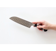 Santoku se speciálním výbrusem ze série 1905 v délce 18 cm